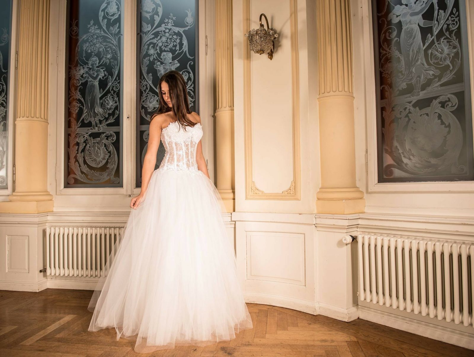 Idealna suknia do ślubu – jaki fason, gdzie kupić i czy są potrzebne aż dwie?