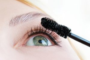 Jak pomalować oczy, aby podkreślić kolor tęczówki?