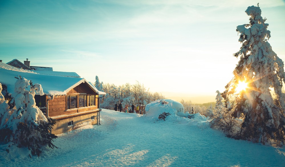 Zimowa Krynica-Zdrój – noclegi i apartamenty w górach idealne na święta